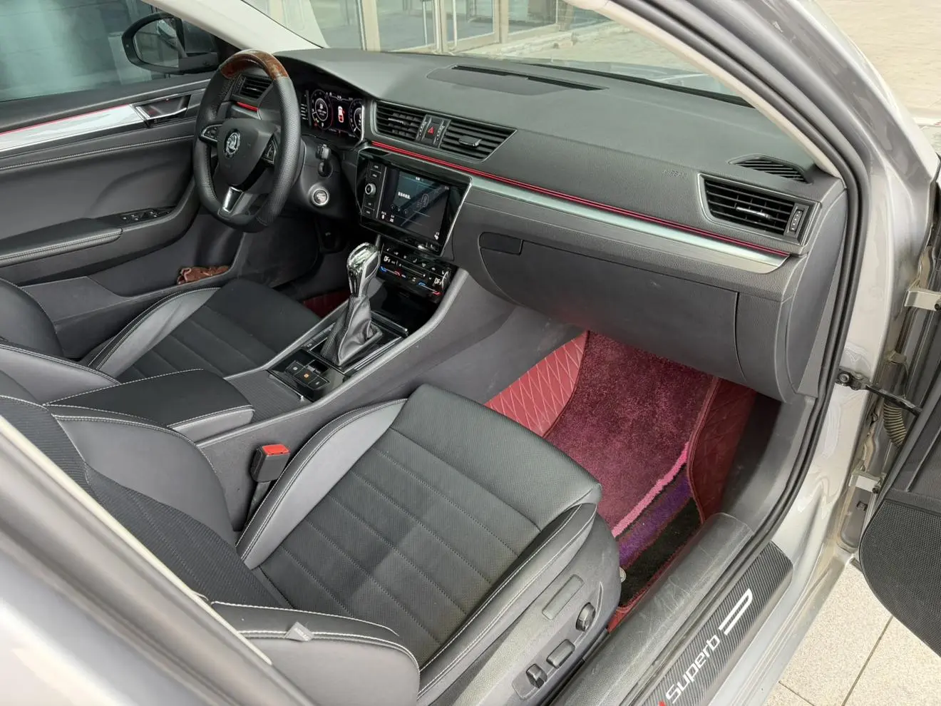 Skoda Speed pie Facelifted ZI330 DSG Comfort Edition