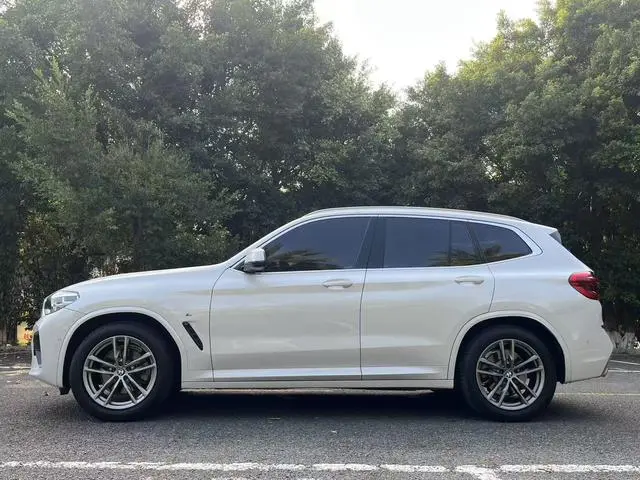 BMW BMW X3 xDrive25i M sports suit