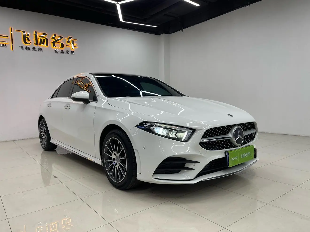 Mercedes-Benz Mercedes-Benz A-class A 200 L sports sedan fashion Version