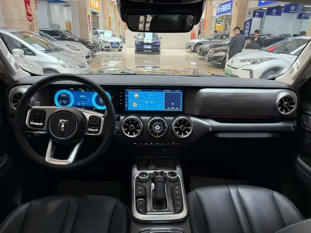 Tank Tank 300 City version 2.0T is very stylish