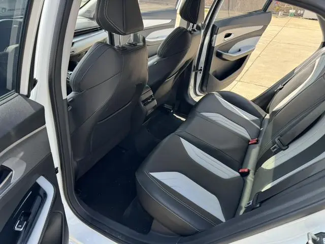 Geely Binrui Binrui COOL 1.5T DCT Champion Edition