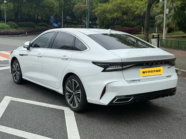 Chery Fulwin Arrizo 8 1.6TGDI DCT Yi