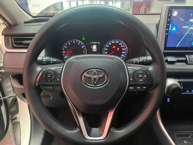 TOYOTA RAV4 Rongfang 2.0L CVT two-wheel drive urban edition
