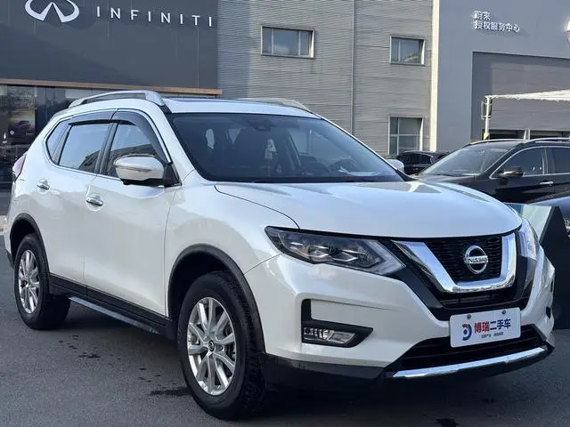 Nissan Qijun 2.0L CVT Zhilian Exclusive Edition 2WD