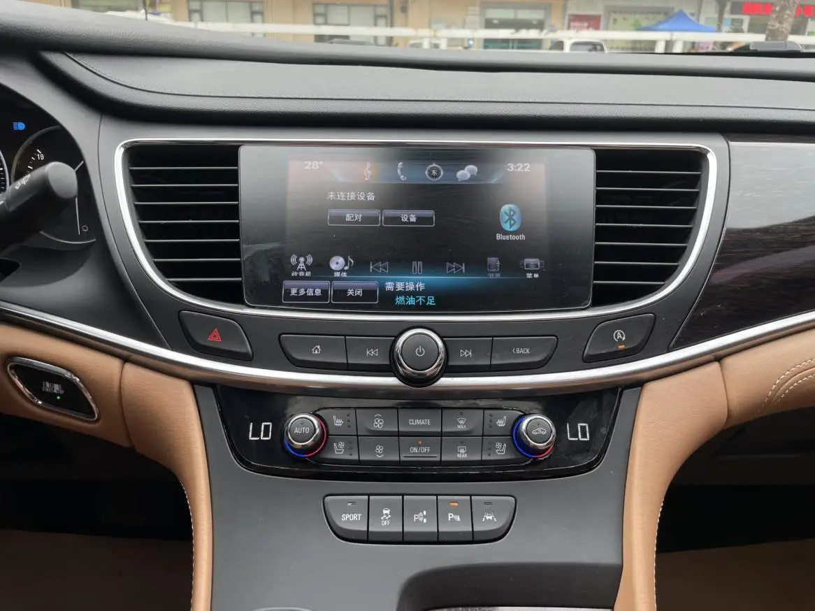 Buick Lacrosse 28T luxury