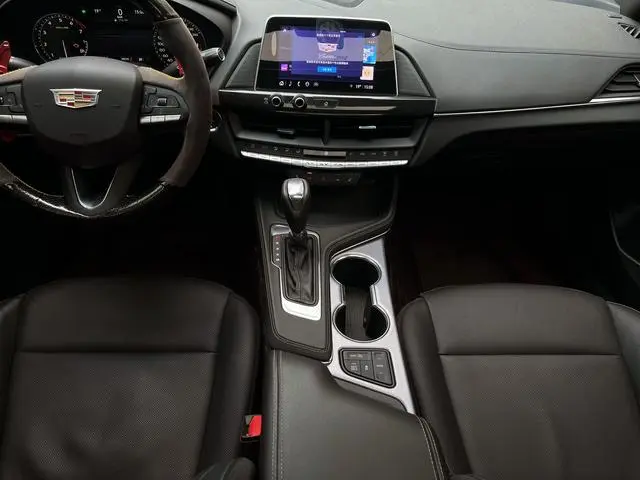 Cadillac Cadillac CT4 28T luxury