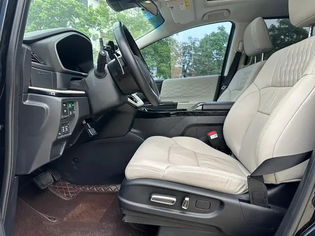 Honda Ai Lishen 2.0L e: HEV Deluxe Edition