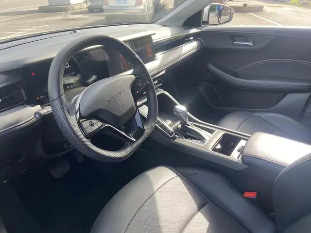 Roewe Roewe i5 1.5L CVT Premium Edition