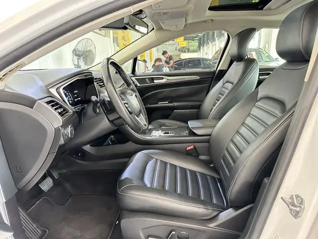 Ford Mondeo EcoBoost 200 Intelligent Control Luxury Country V