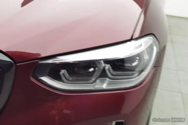 BMW BMW iX3 Leading type