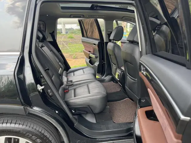 GAC Trumpchi GS8 320T two-wheel drive luxury Zhilian Edition 7 seats