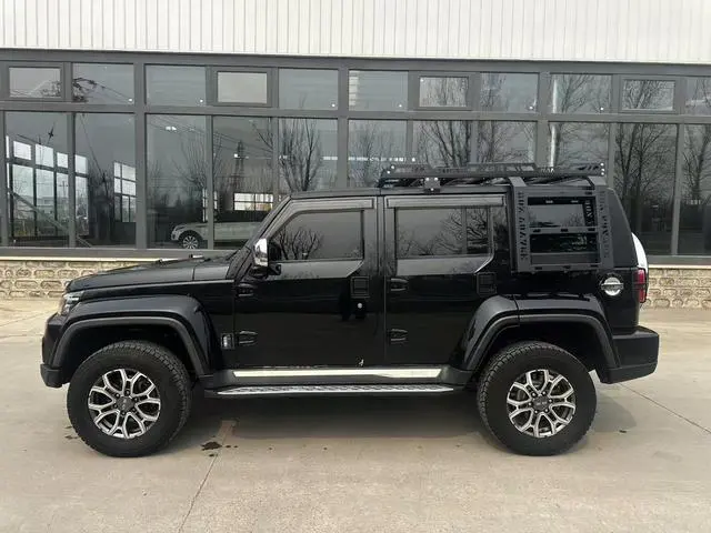 Beijing Beijing off-road BJ40 2.0T automatic four-wheel drive City Hunter edition knight type