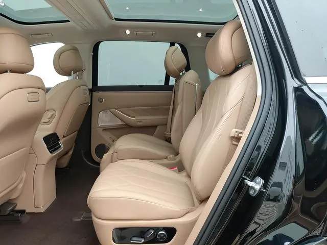 AITO Ask the world M8 Extended range Ultra six-seater version
