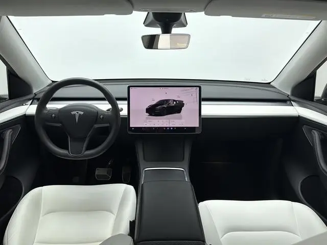 Tesla Model Y Performance high-performance all-wheel drive version