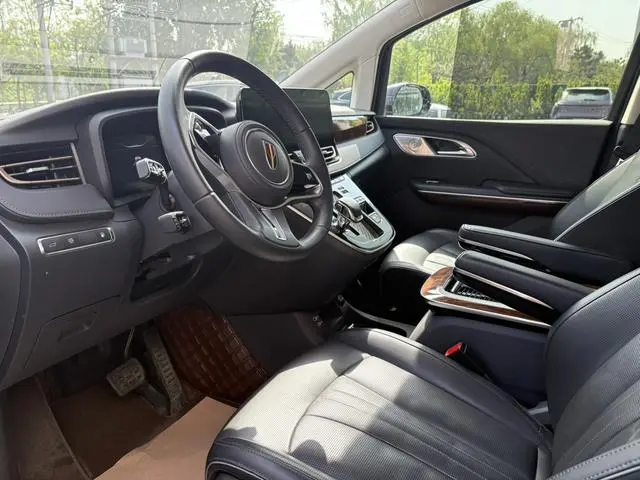 Hongqi Hongqi HQ9 PHEV Four-wheel drive Deluxe Edition
