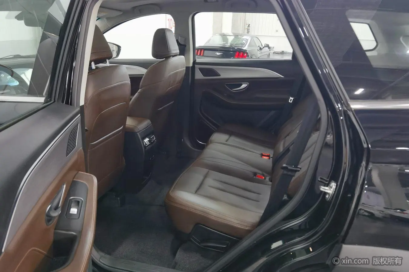 Chery Jetour Jietu X90 PLUS 1.6TD DCT Villa