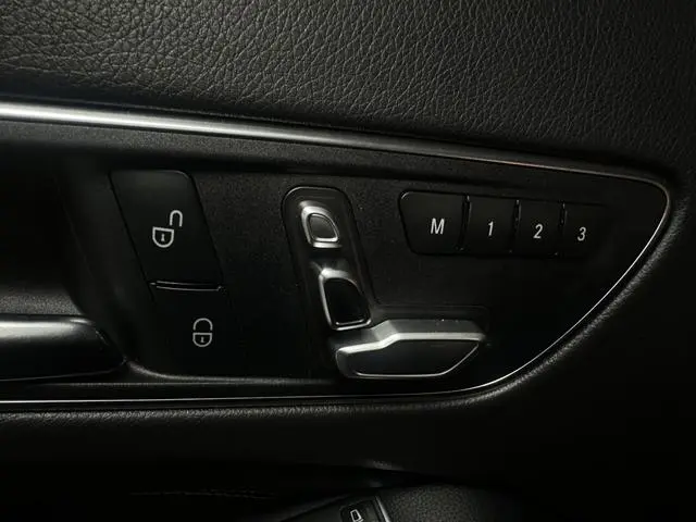 Mercedes-Benz Mercedes-Benz GLA GLA 200 fashion type