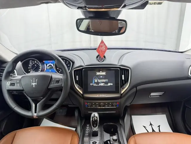 Maserati Ghibli 3.0T Standard Edition
