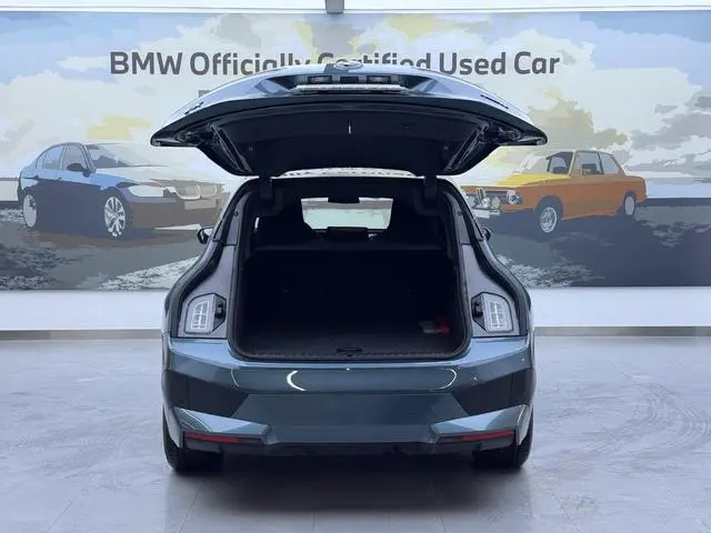 BMW BMW iX xDrive40