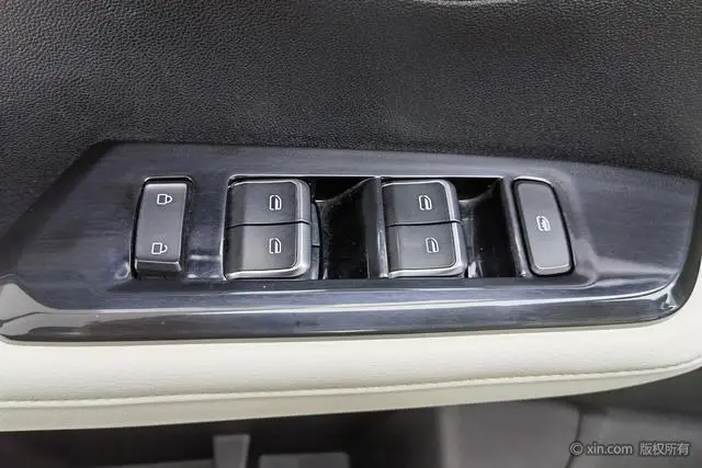Wuling Wuling Xingchen 1.5T automatic star Obsidian version
