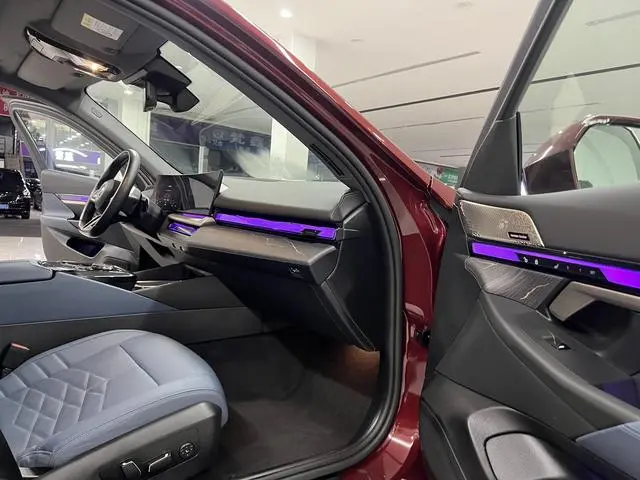 BMW BMW i5 eDrive35L Exclusive M Sports Suit