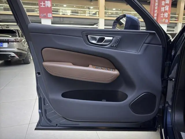 Volvo Volvo XC60 PHEV T8 four-wheel drive Zhiyuan Deluxe Edition