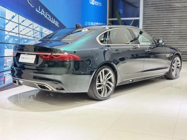 Jaguar Jaguar XFL 2.0T P300 four-wheel drive flagship sports gilt edition