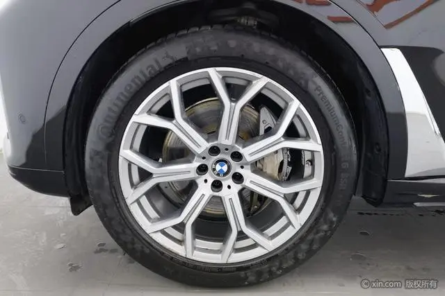 BMW BMW X7 xDrive40i Leading Luxury Set