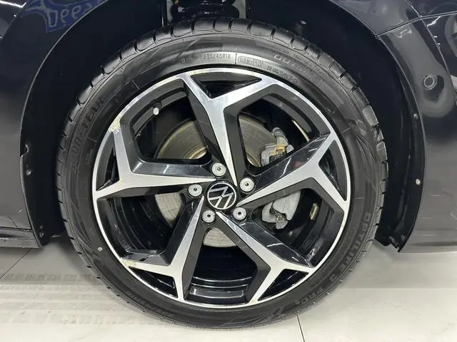 Volkswagen Passat 330TSI Starry Sky Deluxe Edition