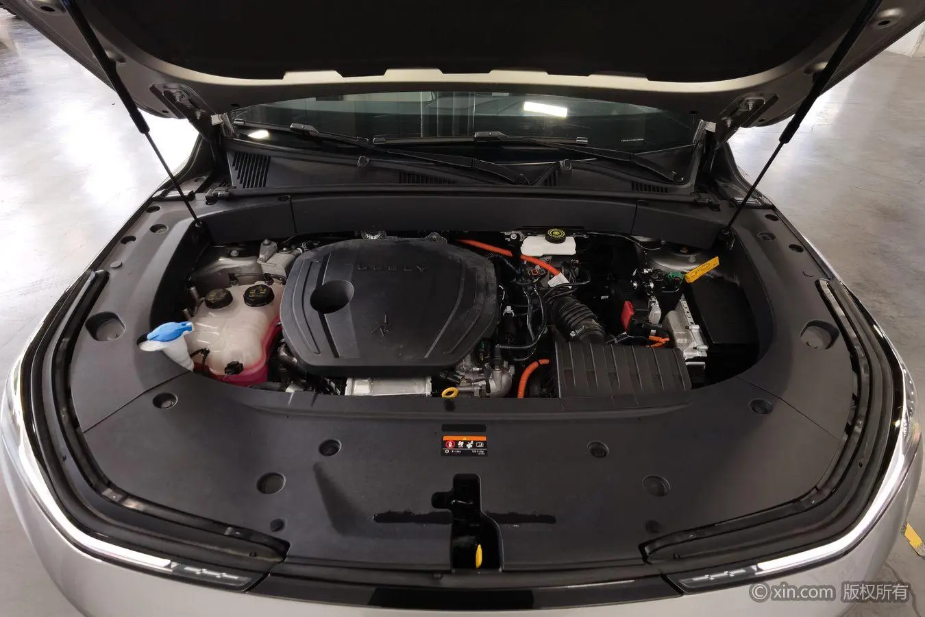 Geely Galaxy Galaxy L7 1.5T DHT 115km Starship