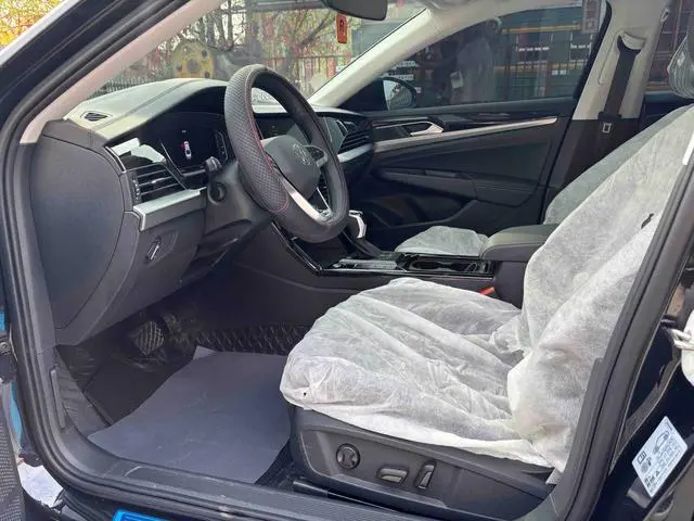 Volkswagen Passat Outstanding 380TSI Longteng Edition