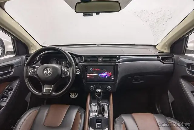 Dongfeng Fengguang Scenery 580 Facelift 1.5T CVT luxury