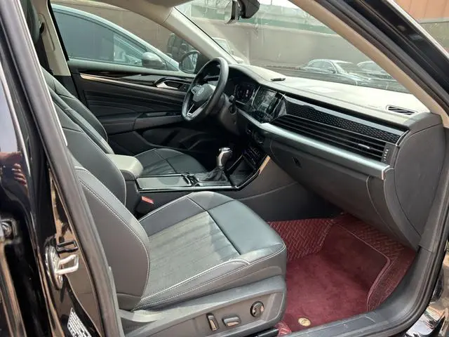 Volkswagen Passat 330TSI Starry Sky Elite Edition