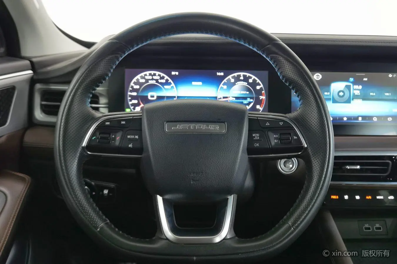 Chery Jetour Jietu X90 PLUS 1.6TD DCT Villa