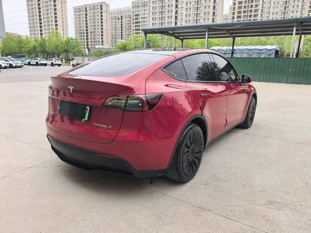 Tesla Model Y Facelifted rear-wheel drive version