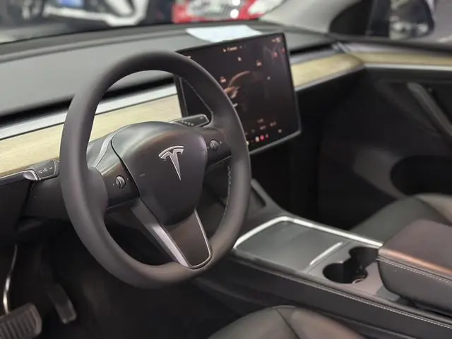 Tesla Model Y Facelifted rear-wheel drive version