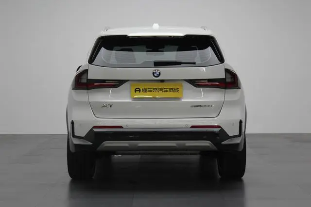 BMW BMW X1 sDrive25Li X design set