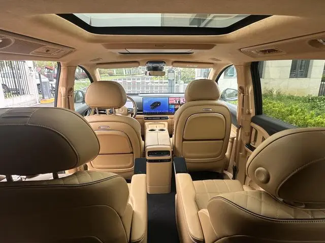 VOYAH Lantu Dreamer PHEV Four-wheel drive flagship Kunpeng Edition