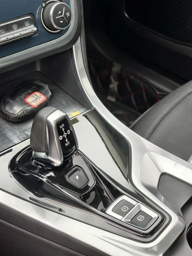 LYNK & CO Lynk 01 2.0T two-wheel drive Pro version