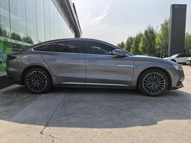 BYD Han DM DM-i Champion Edition 121KM Exclusive Type