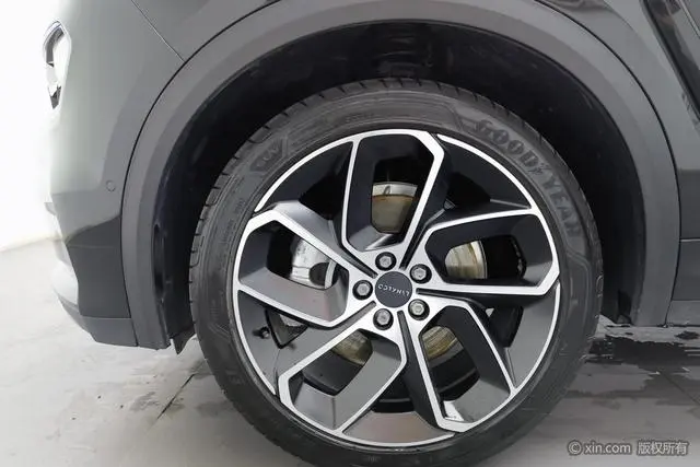 LYNK & CO Lynk 05 2.0TD two-wheel drive Halo
