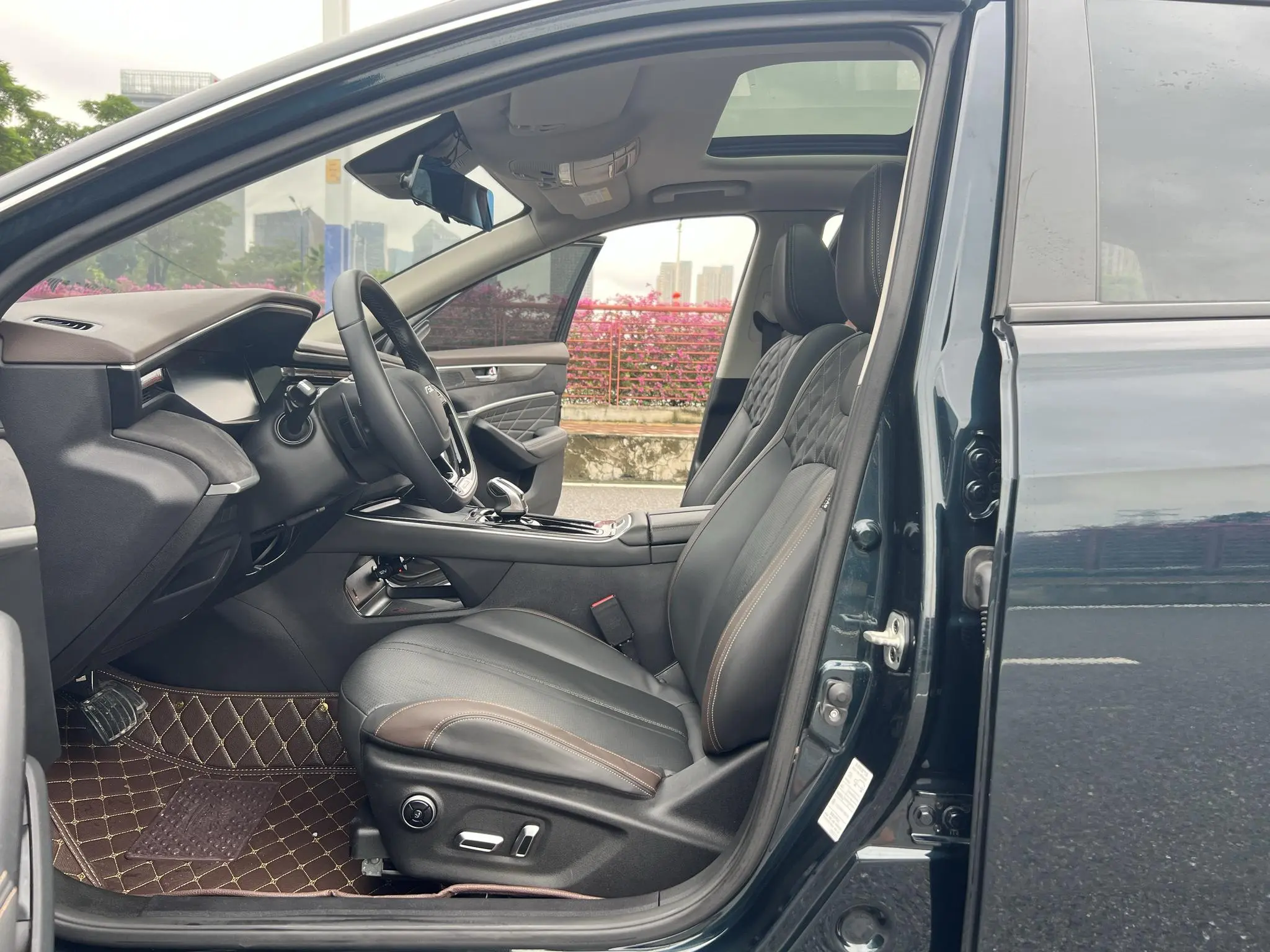 Dongfeng Fengshen Yi Hyun MAX 1.5T Super Burning Cool Dad Version