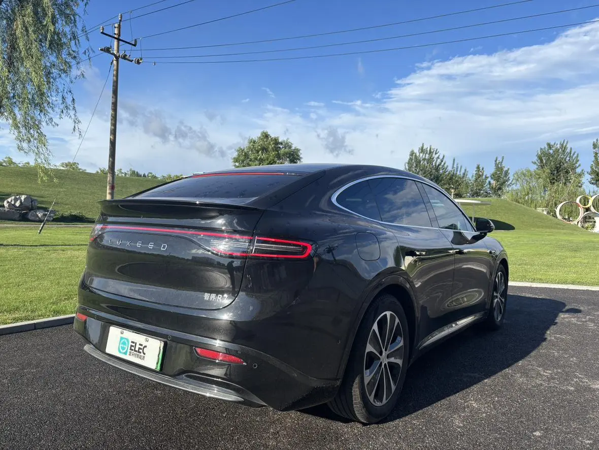 LUXEED Wisdom World R7 Extended range 37kWh Max rear drive version