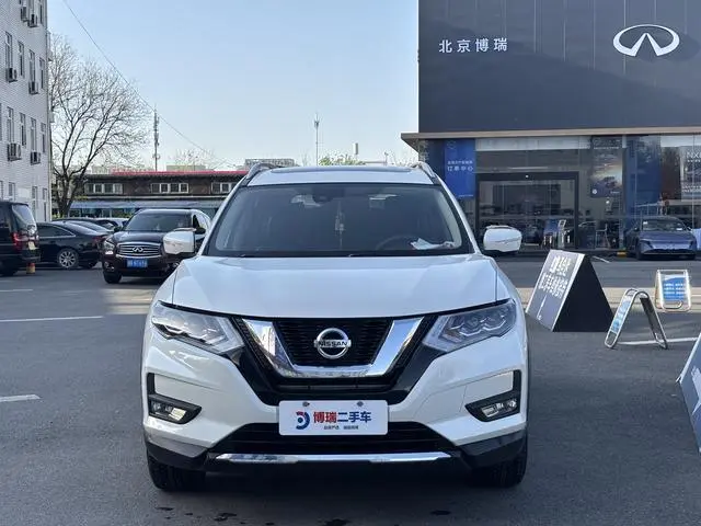 Nissan Qijun 2.0L CVT Zhilian Exclusive Edition 2WD