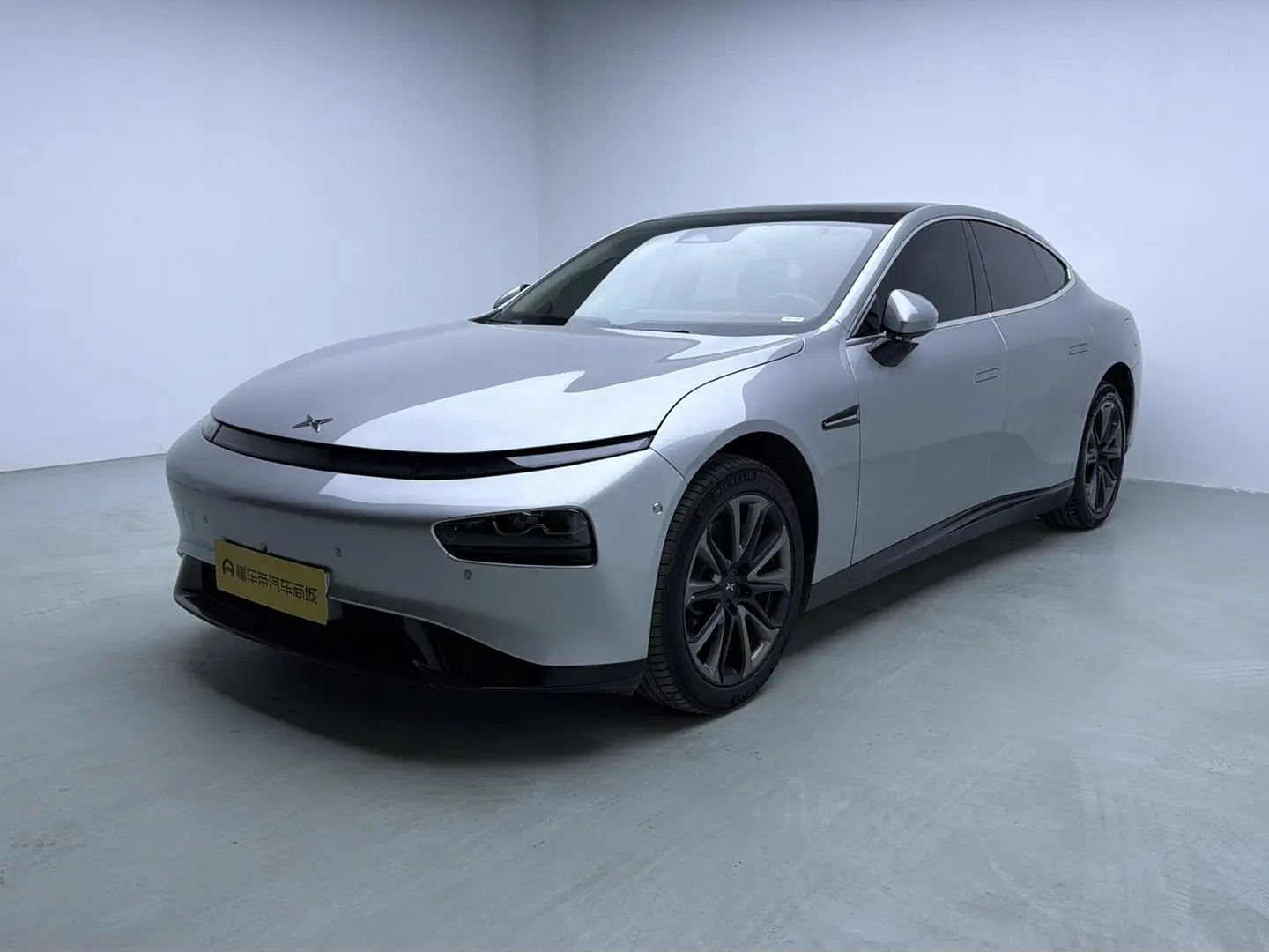 Xpeng Xiaopeng P7 586N