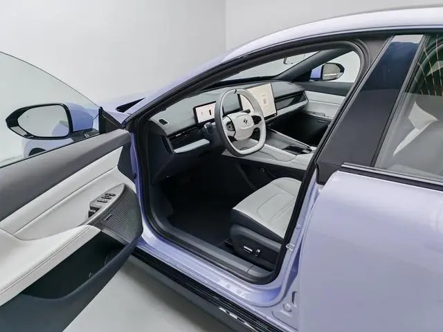 Dongfeng eπ eπ007 Pure electric 530Pro version