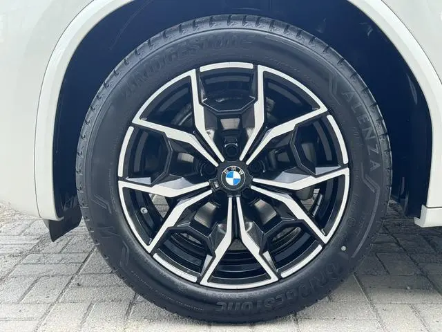 BMW BMW X3 Facelift xDrive25i M sports suit