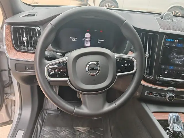 Volvo Volvo XC60 PHEV T8 four-wheel drive long battery life Zhiya Deluxe Edition