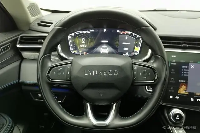 LYNK & CO Lynk 05 2.0TD two-wheel drive Halo