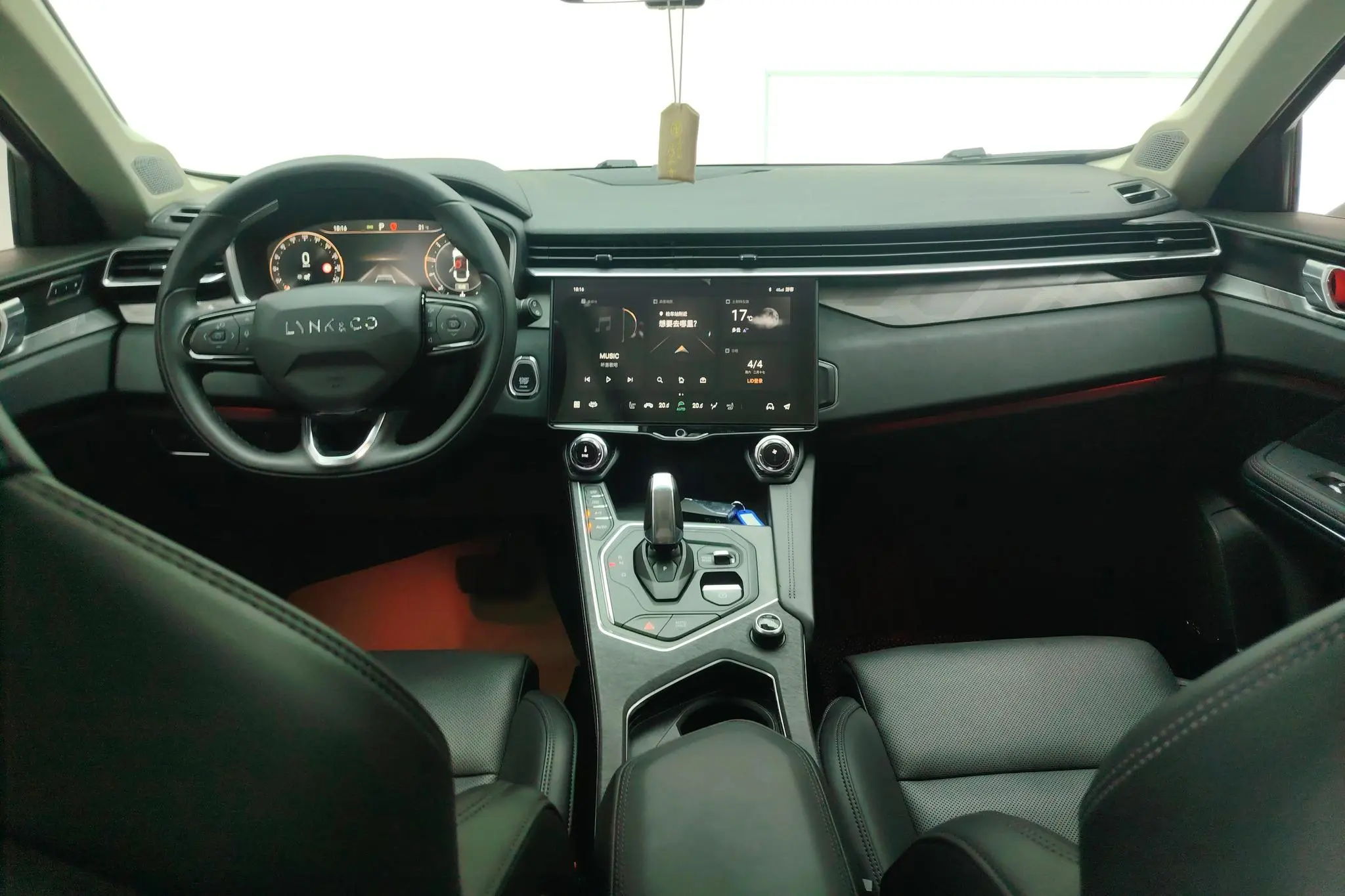 LYNK & CO Lynk 01 2.0TD two-wheel drive Pro